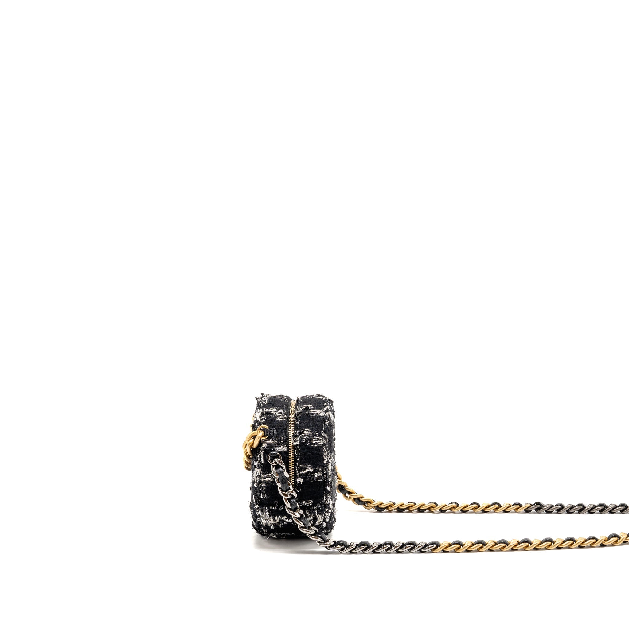 chanel-19-round-clutch-with-chain-tweed-multicolour-ghw