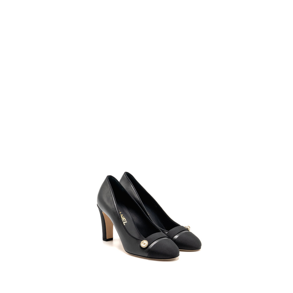 chanel-size-36-cc-pearl-pumps-leather-grosgrain-black-copy