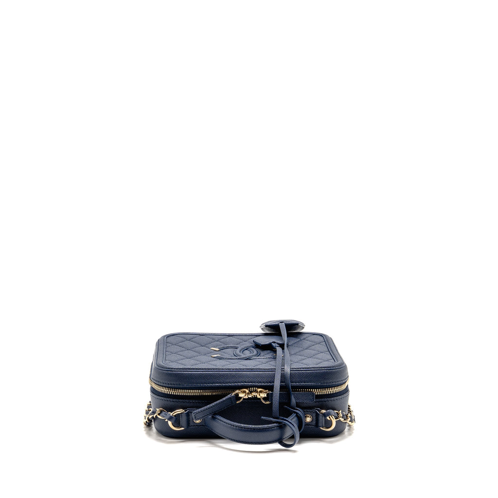 chanel-blue-case