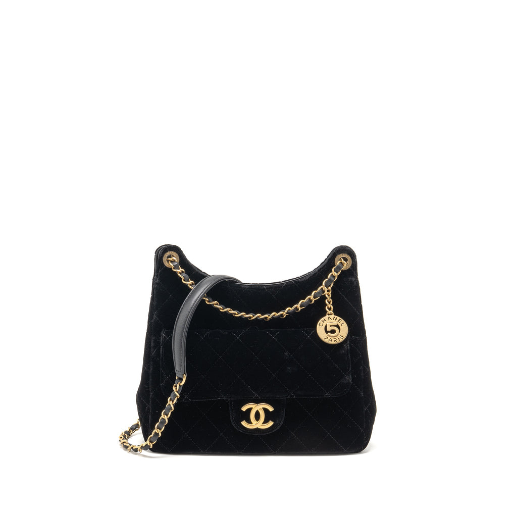 chanel-23b-hobo-bag-velvet-black-ghwmicrochip
