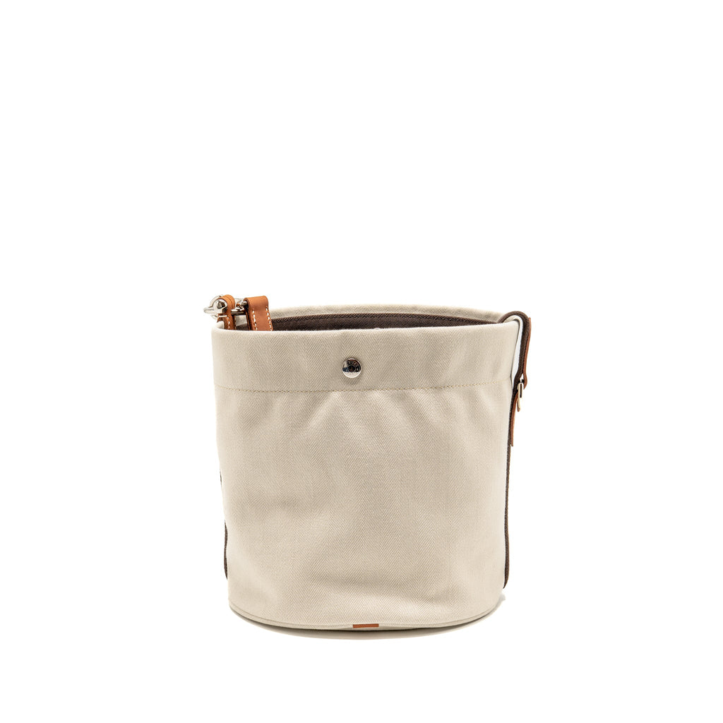 hermes-sac-de-pansage-toile-grooming-bucket-bag-canvas-craie-gold-shw