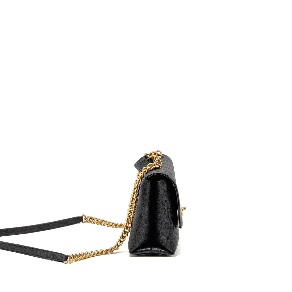 chanel-black-30608590