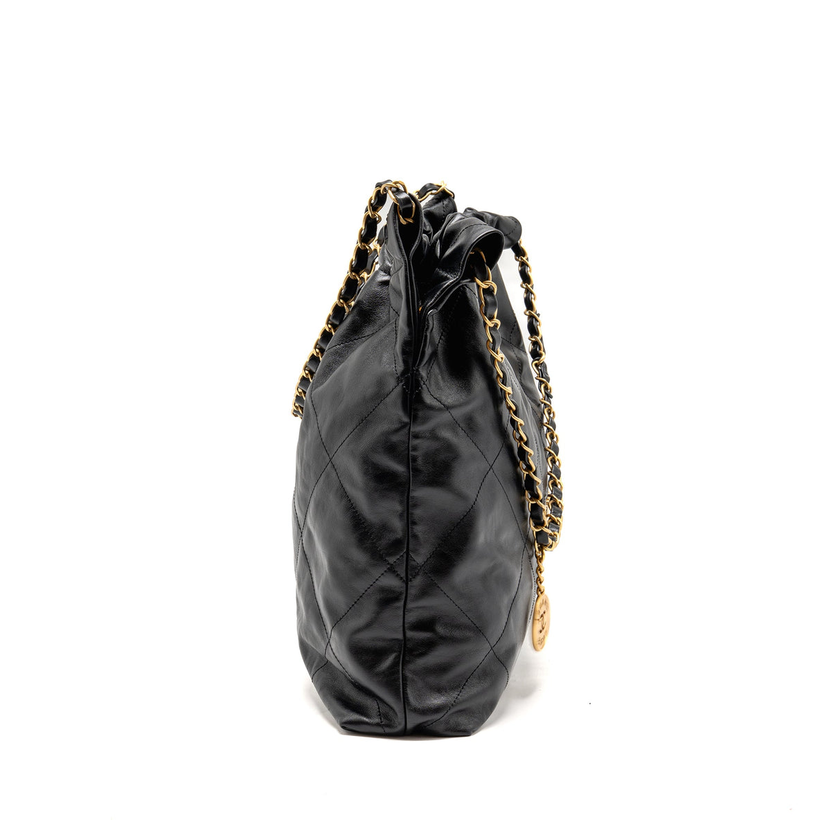 chanel-medium-22-bag-calfskin-black-ghw-microchip-1