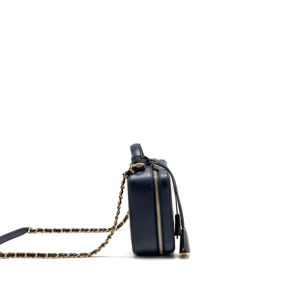 chanel-medium-cc-filigree-vanity-case-caviar-navy-ghw