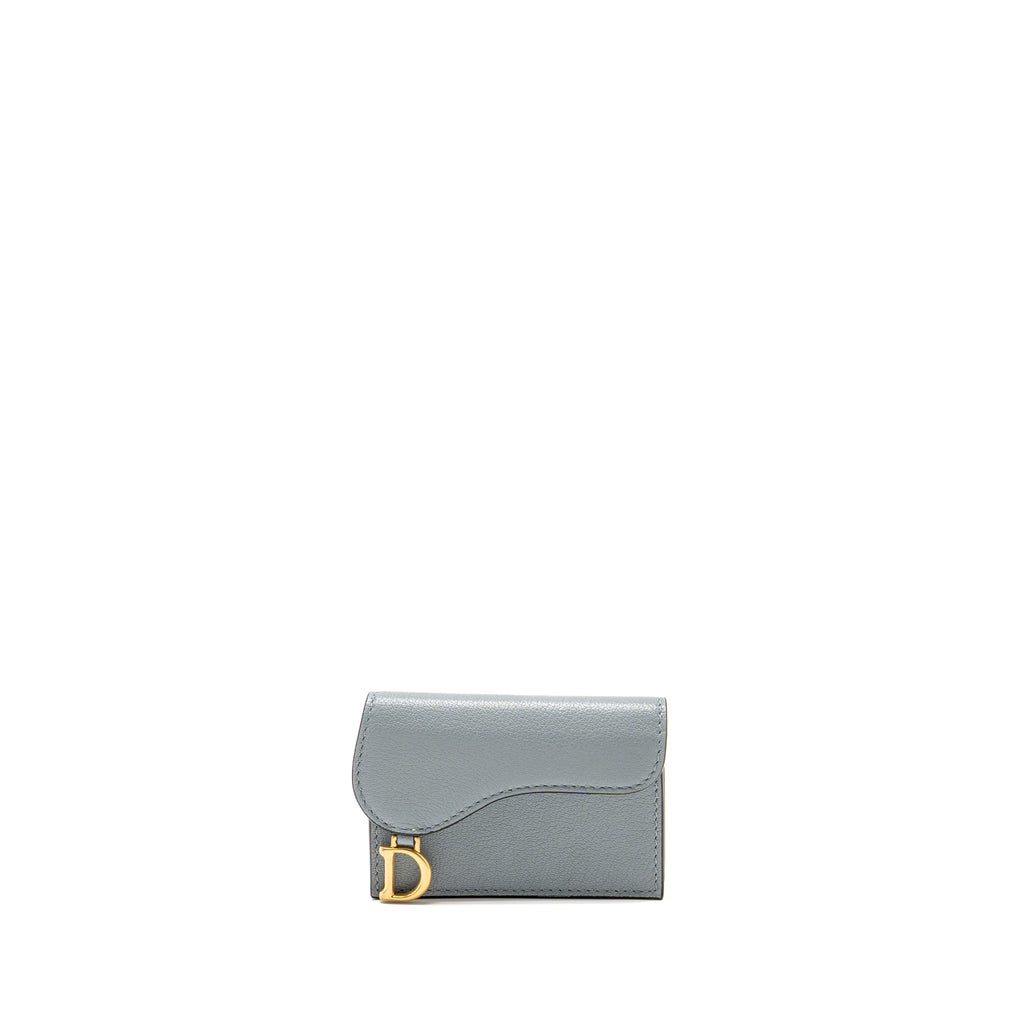 dior-saddle-bloom-card-holder-goatskin-cloud-blue-ghw