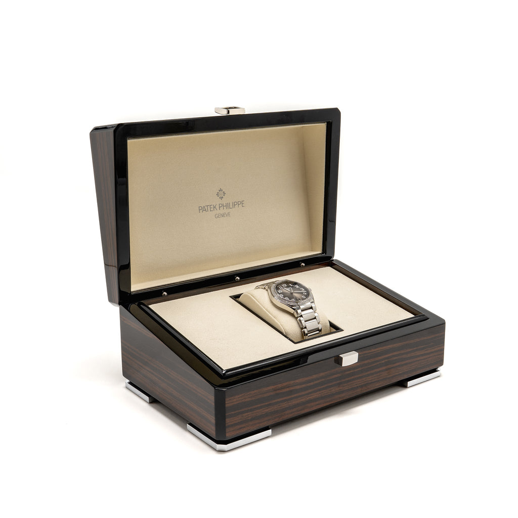 patek-philippe-twenty-4-7300-1200a-010-sunburst-gray-with-black-gradient-rim