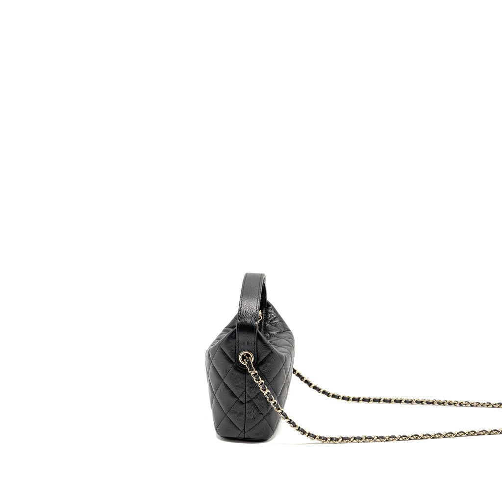 chanel-25c-detail-cc-logo-quilted-hobo-bag-caviar-black-lghwmicrochip