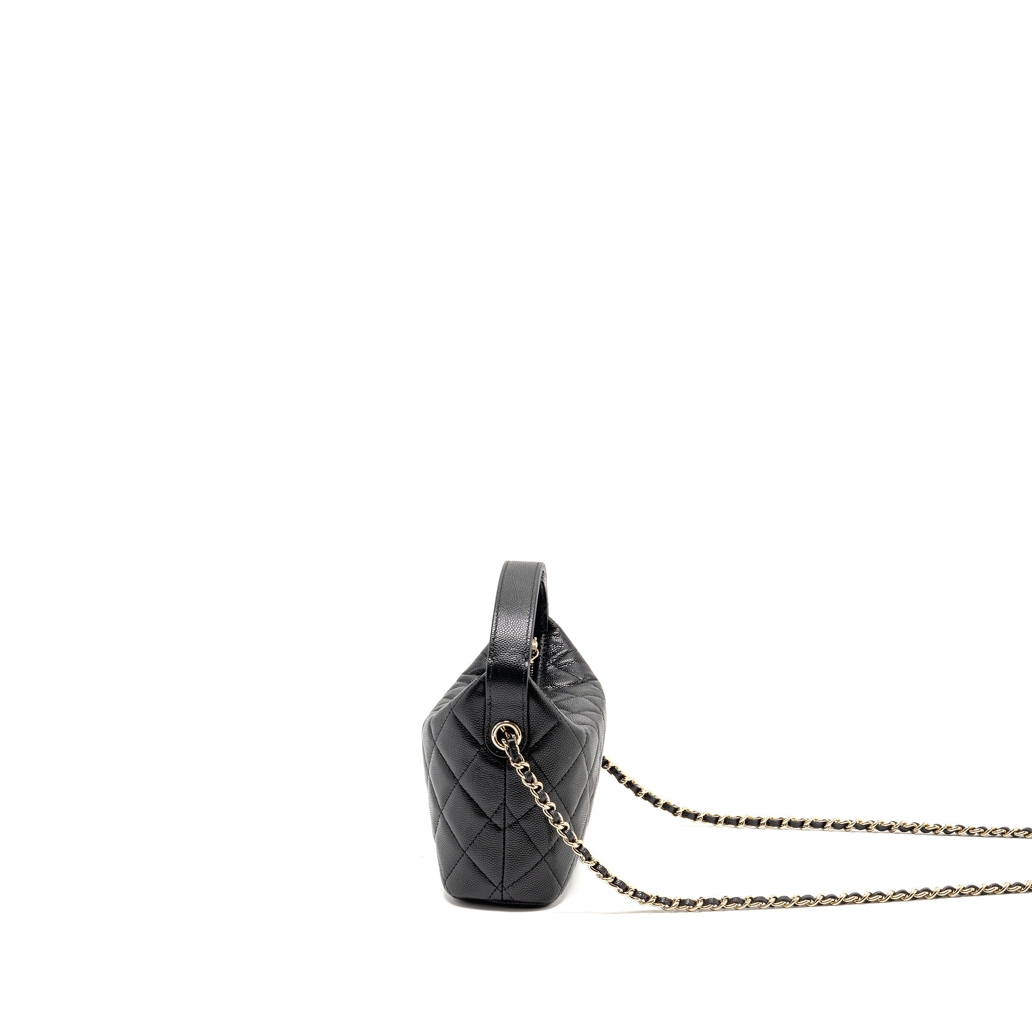 chanel-25c-detail-cc-logo-quilted-hobo-bag-caviar-black-lghwmicrochip
