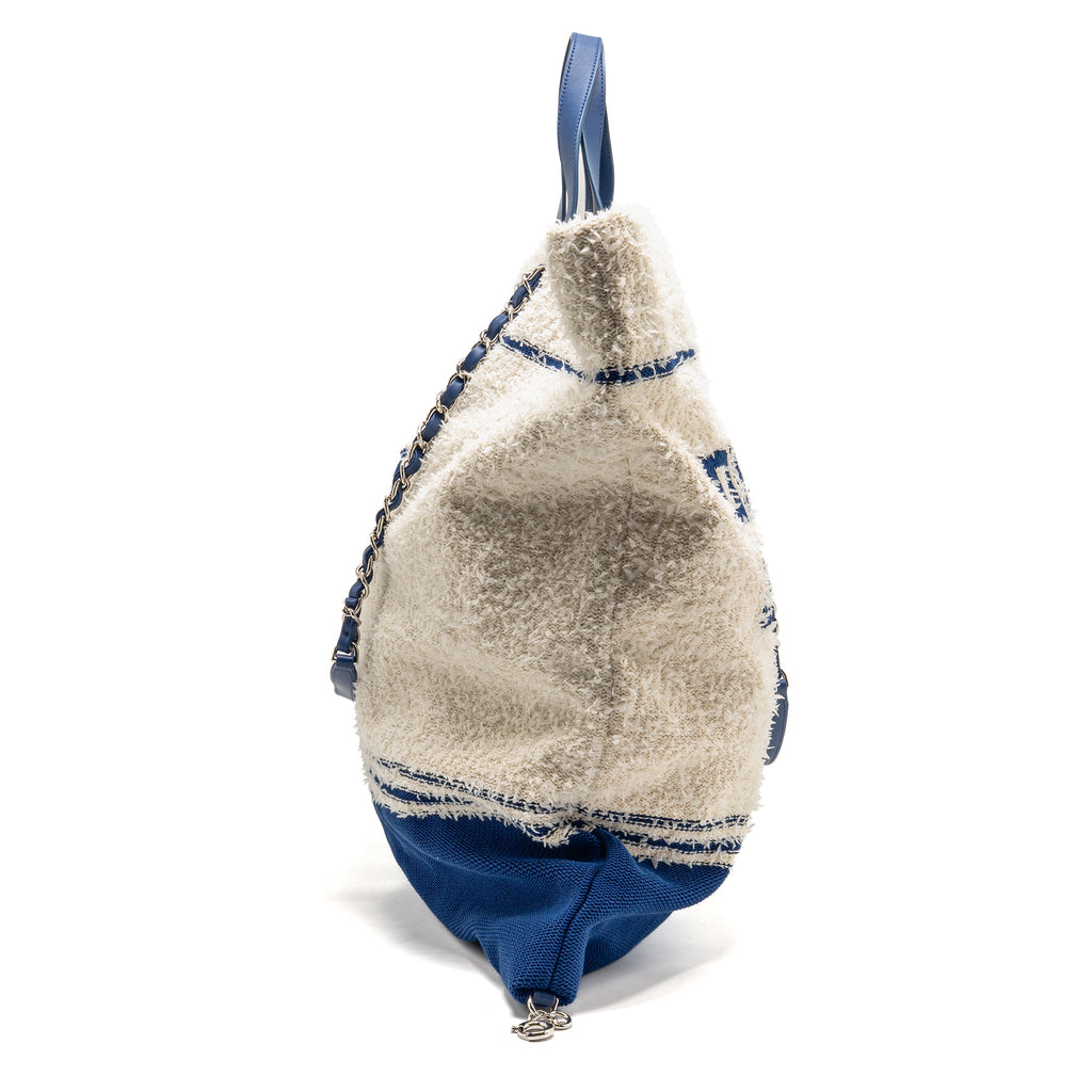 chanel-19p-deauville-biarritz-venice-tote-tweed-white-blue-shw-copy-1