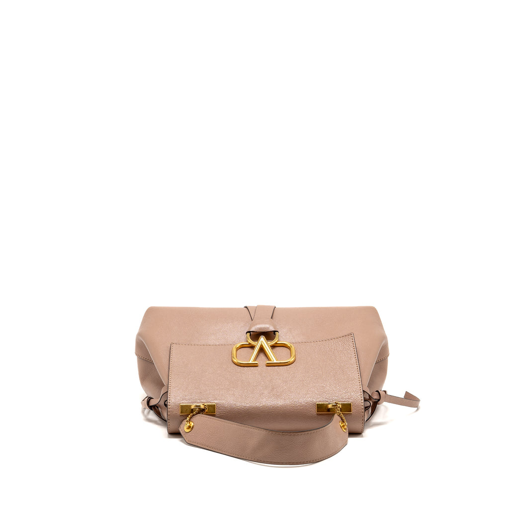 valentino-small-vring-top-handle-bag-grained-calfskin-rose-cannelle-ghw