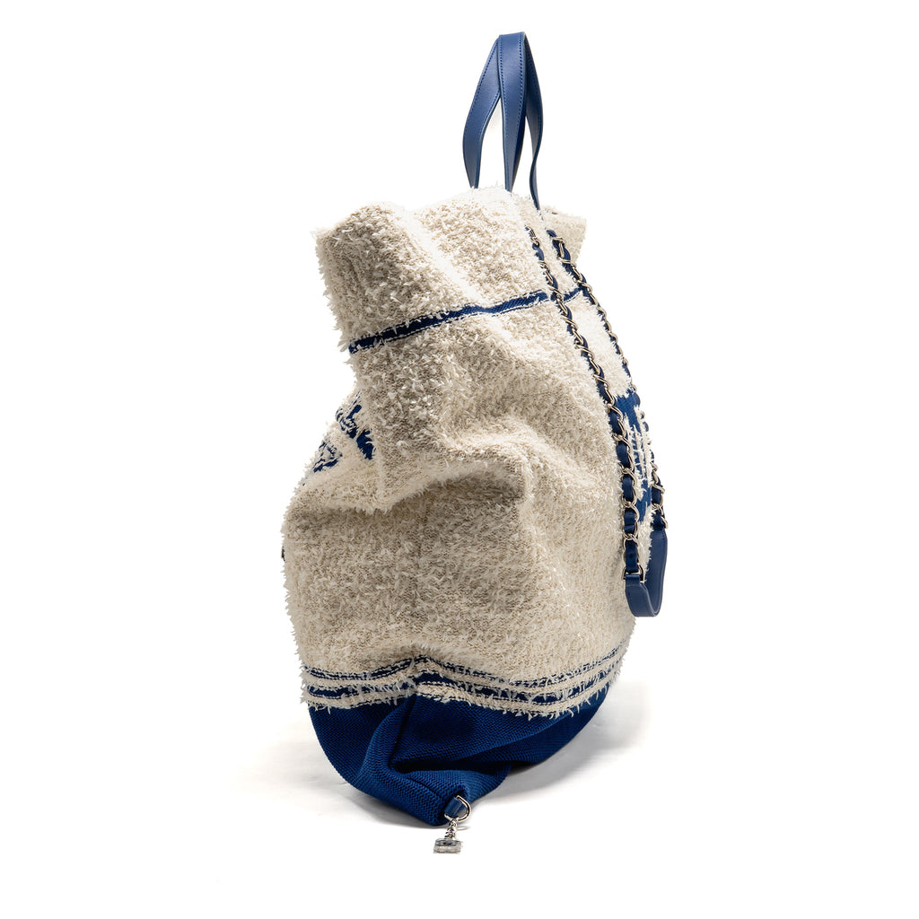 chanel-19p-deauville-biarritz-venice-tote-tweed-white-blue-shw-copy-1