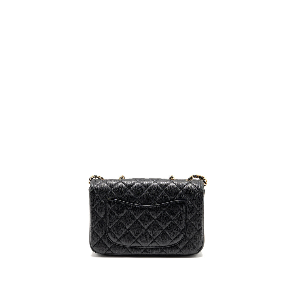 chanel-filigree-flap-bag-caviar-black-ghw-1