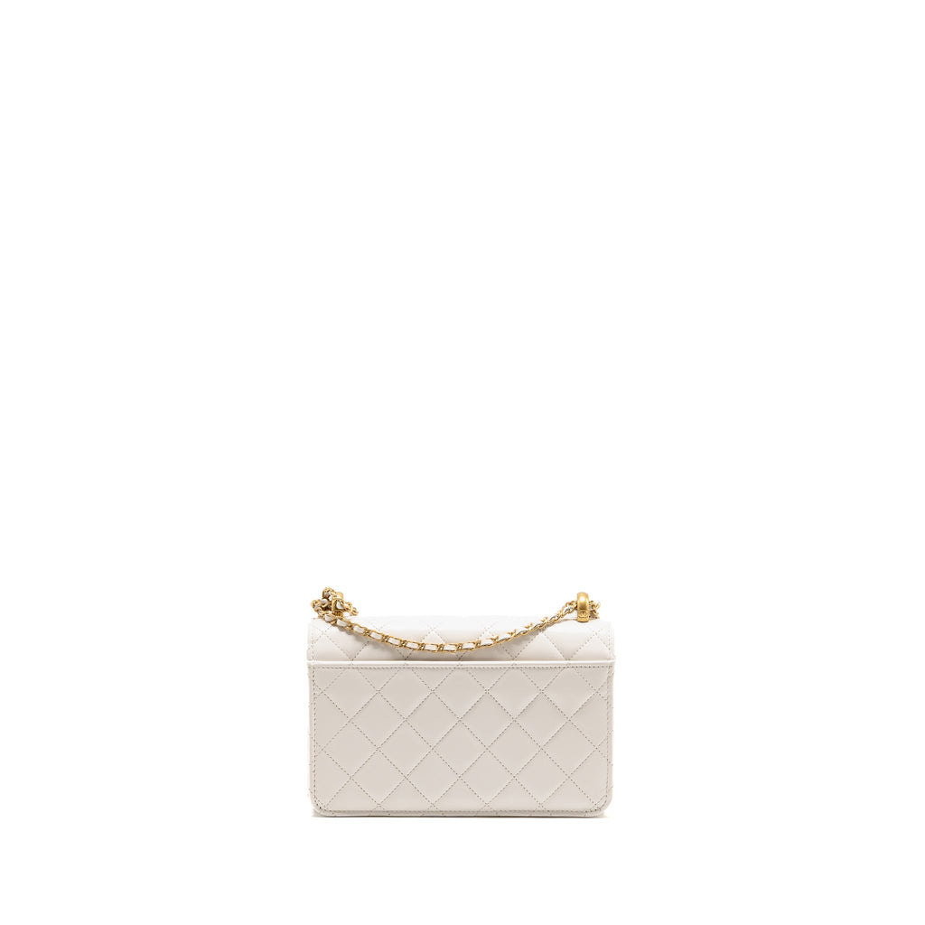chanel-white-2