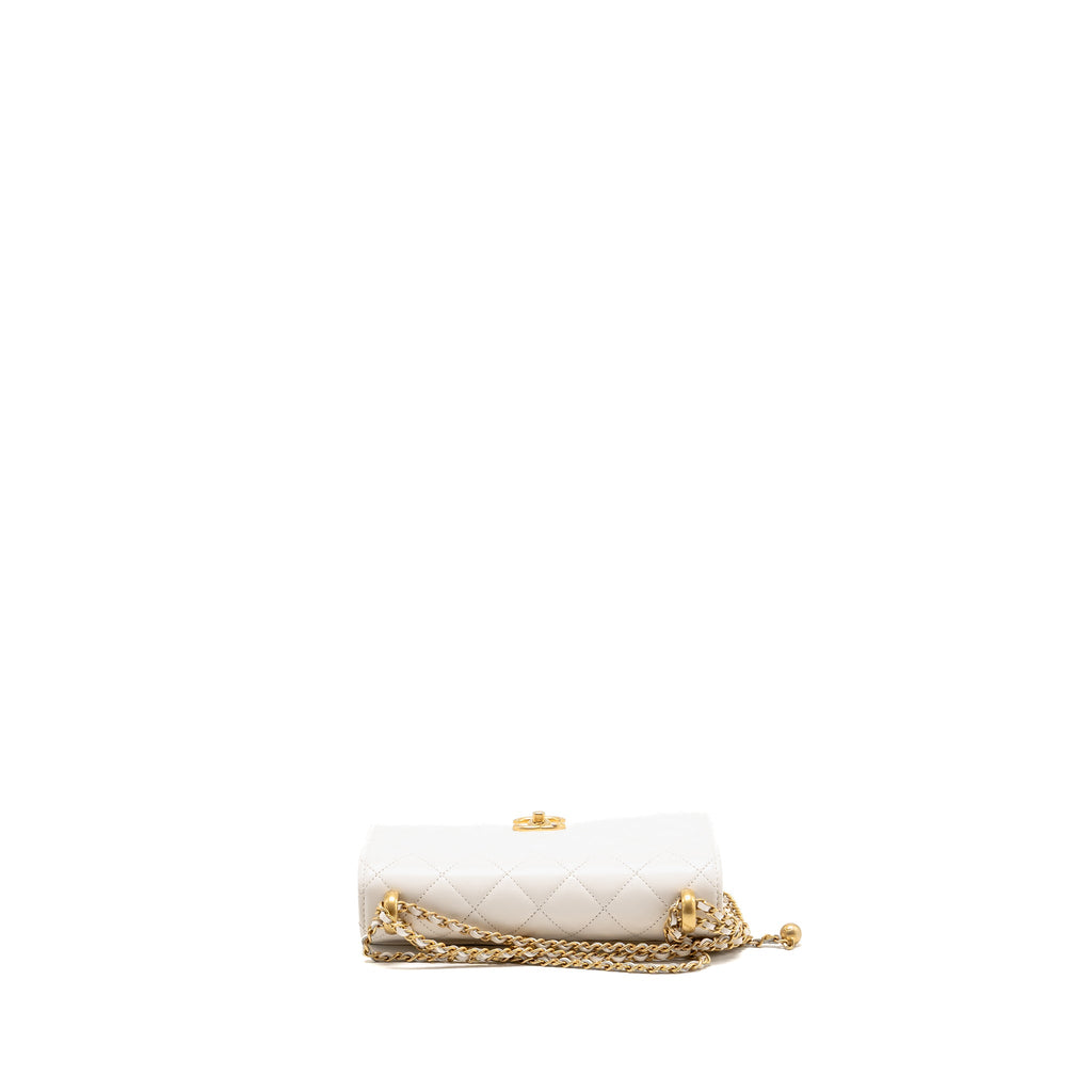 chanel-white-2