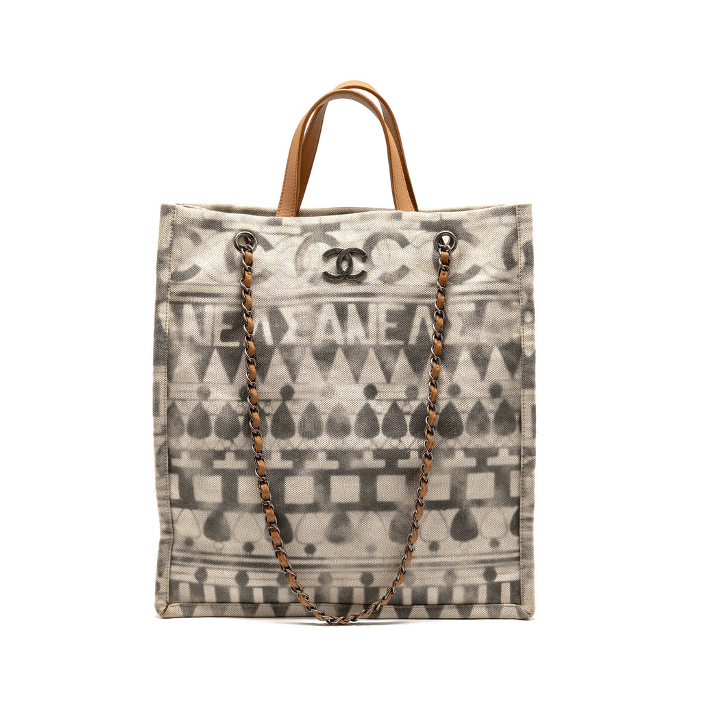 chanel-iliad-shopping-tote-bag-printed-canvas-leather-multicoloured-shw