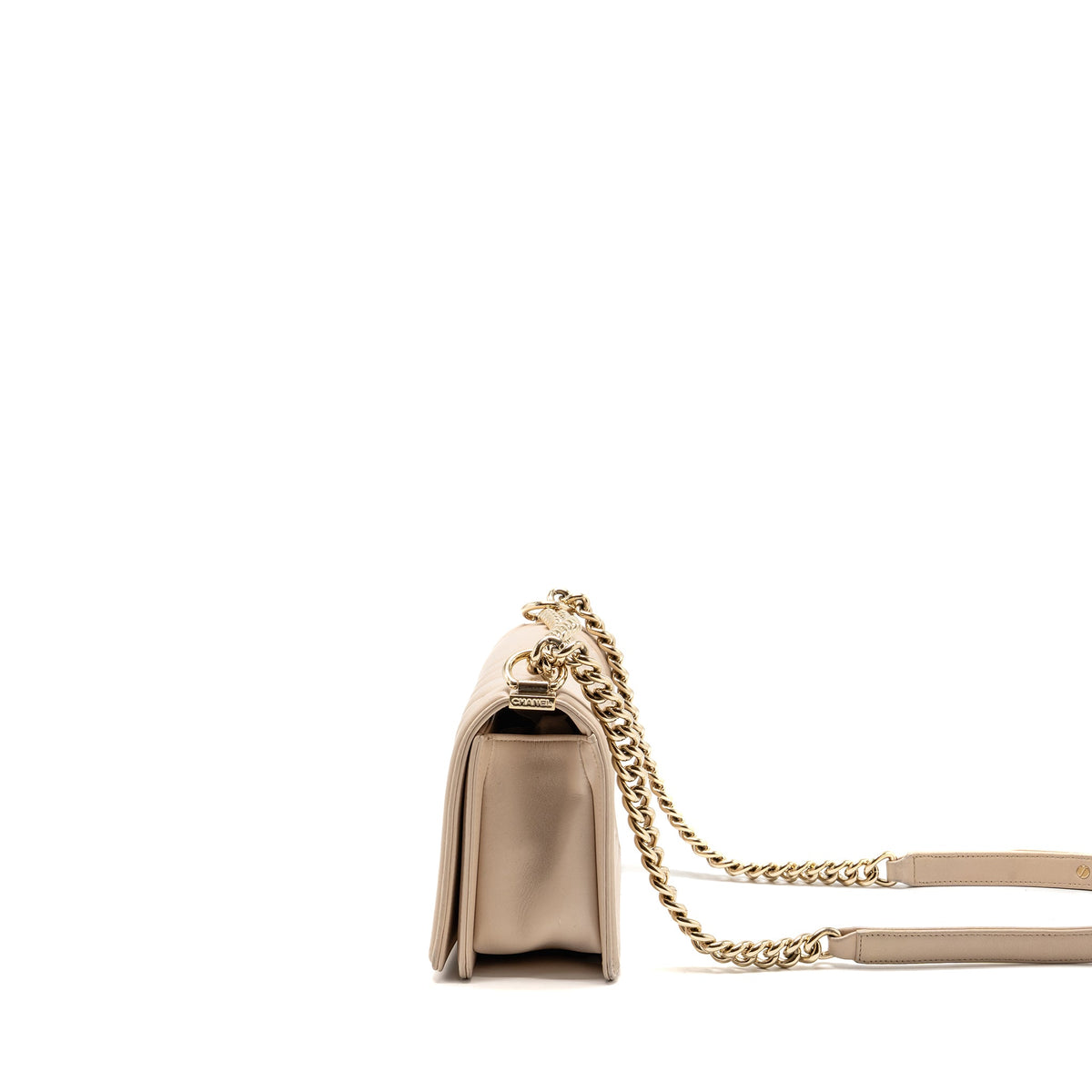chanel-medium-boy-bag-chevron-lambskin-beige-lghw