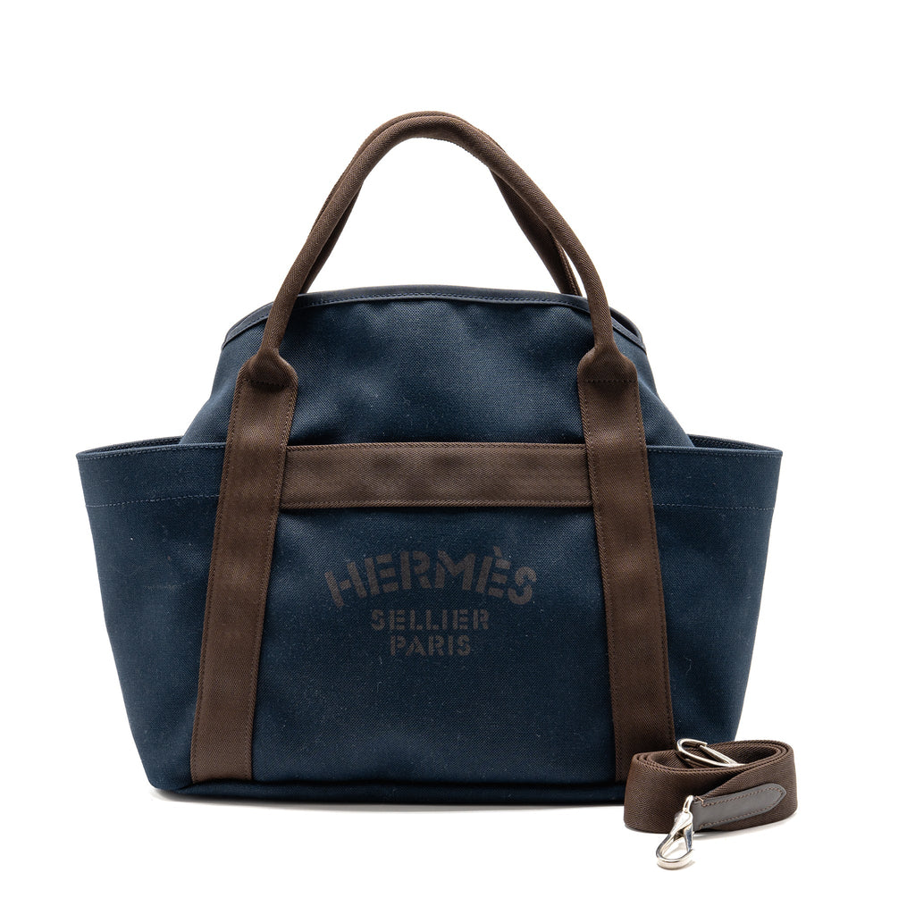 hermes-the-grooming-bag-canvas-bleu-navy-feu-shw-stamp-a
