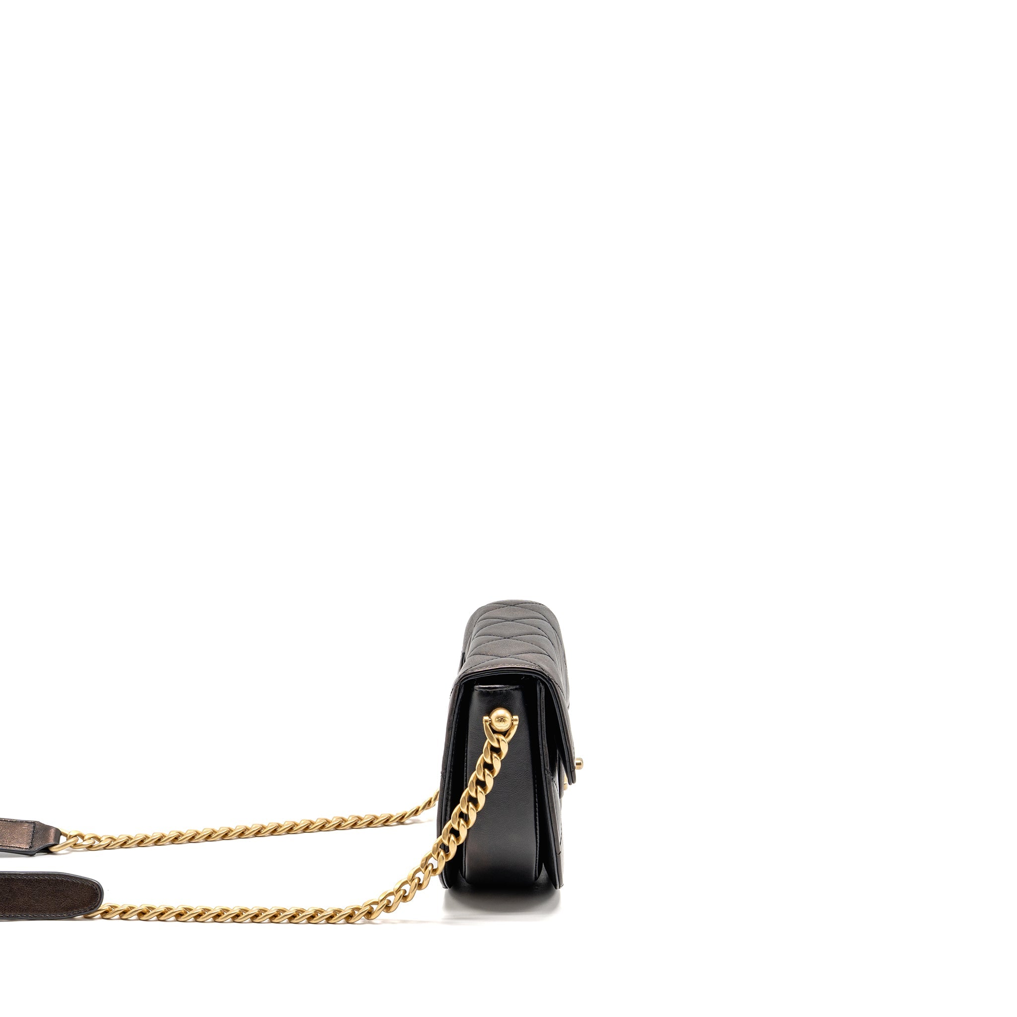 chanel-21s-moon-messenger-bag-calfskin-black-ghw-1