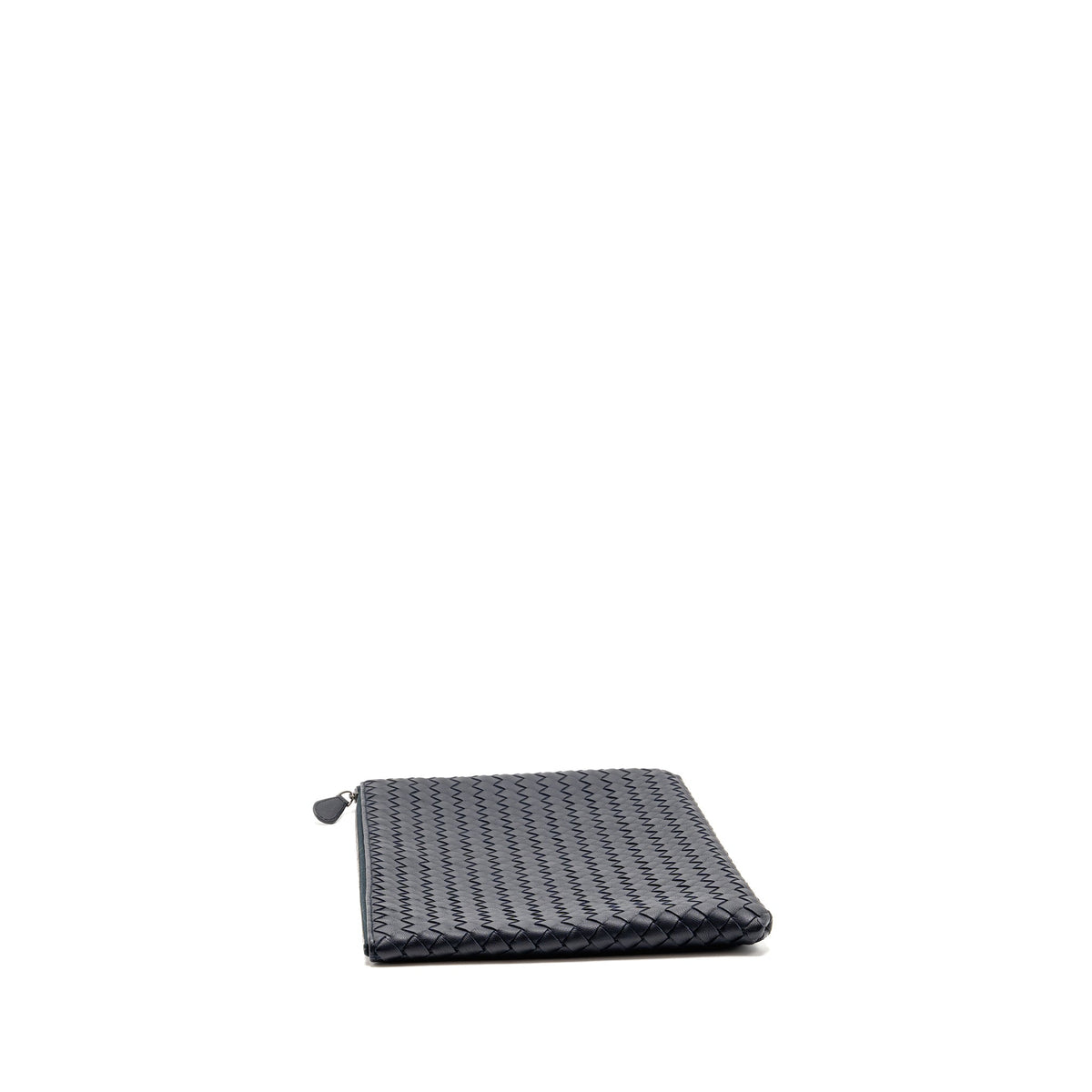 bottega-veneta-intrecciato-clutch-leather-navy-with-black-hardware