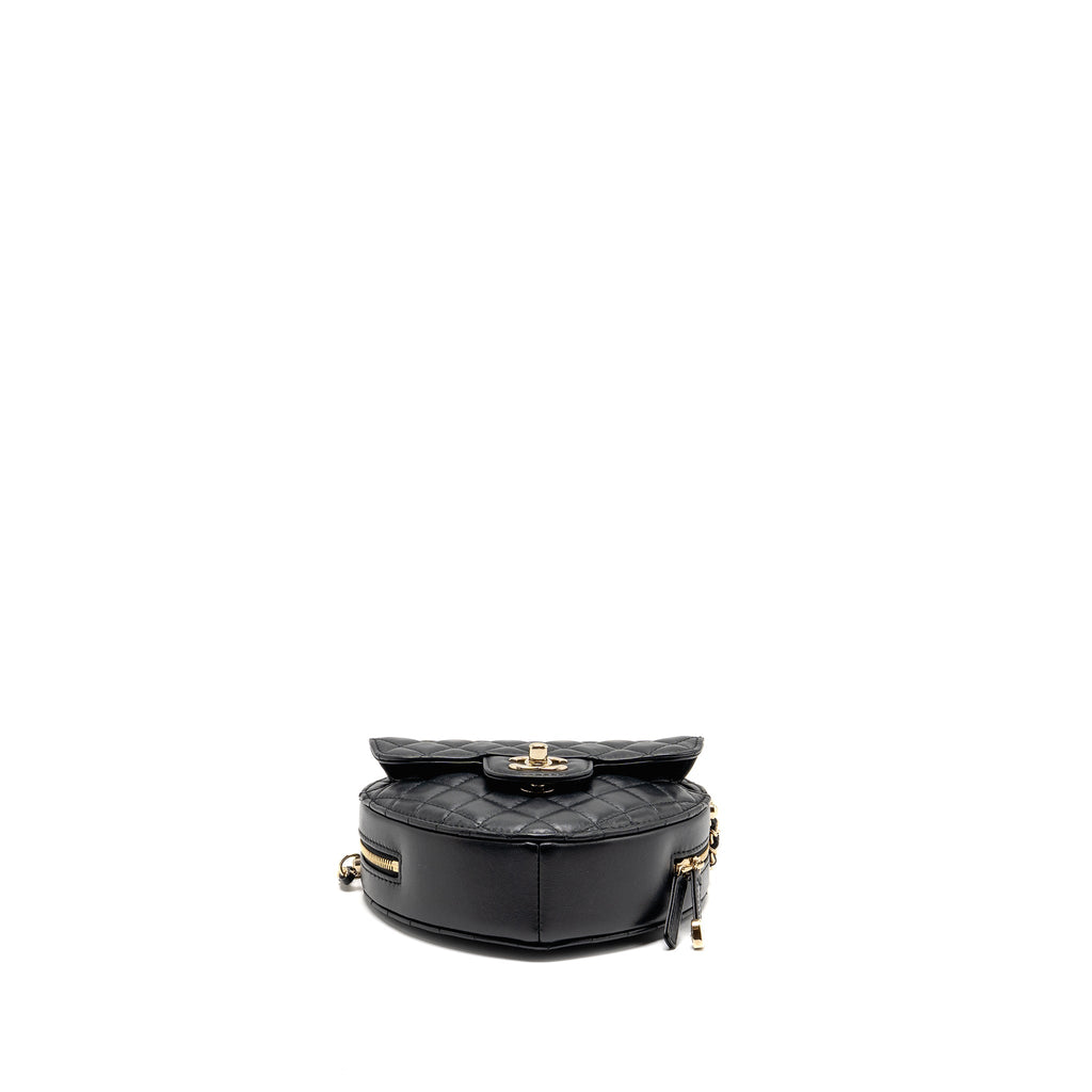 chanel-22s-heart-bag-lambskin-black-lghw-microchip-3