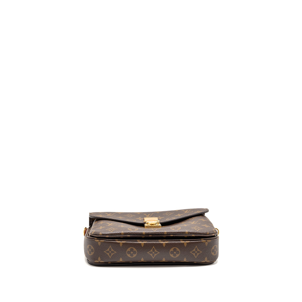louis-vuitton-pochette-metis-monogram-canvas-ghw-36