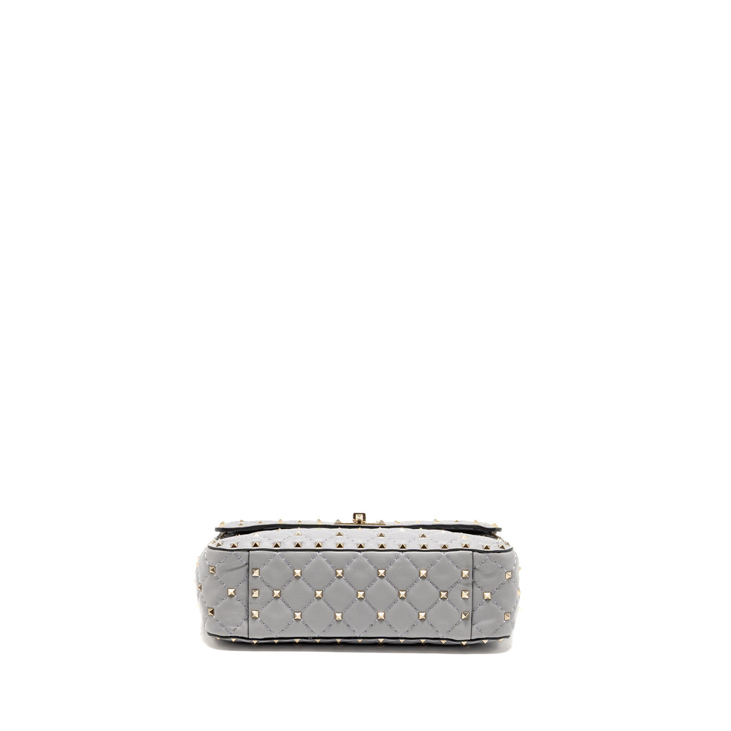 valentino-medium-rockstud-spike-bag-lambskin-nappa-light-grey-lghw