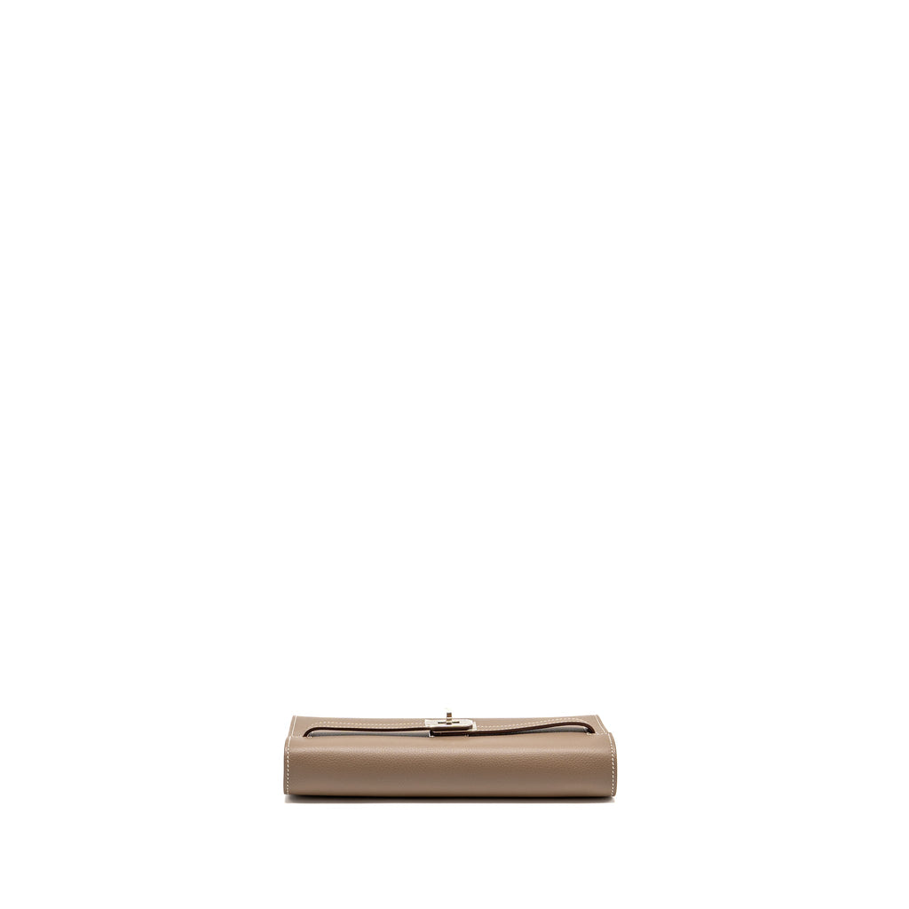 hermes-classic-kelly-to-go-evercolor-etoupe-shw-stamp-b