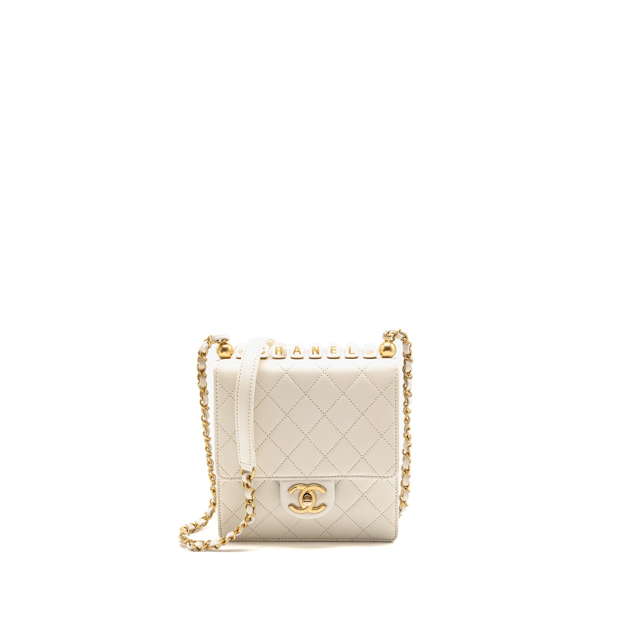 chanel-pearl-quilted-flap-bag-lambskin-white-ghw