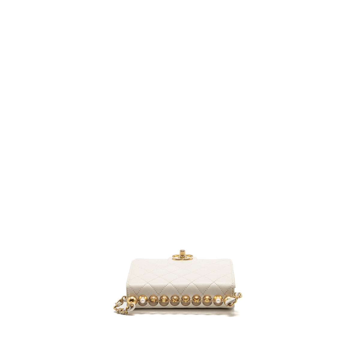 chanel-pearl-quilted-flap-bag-lambskin-white-ghw