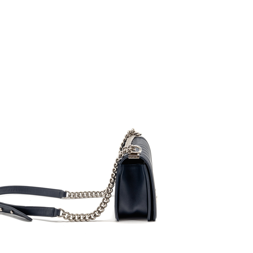 chanel-medium-chevron-boy-bag-calfskin-blue-shw