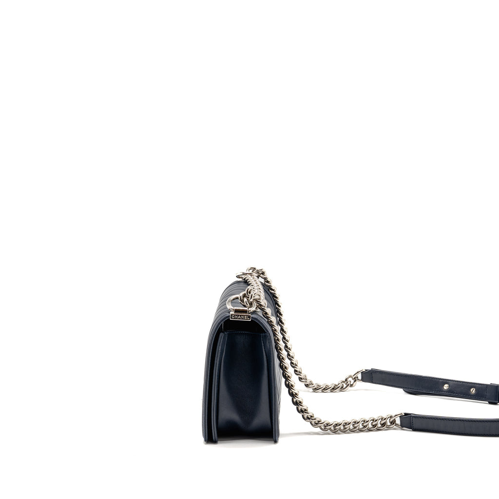 chanel-medium-chevron-boy-bag-calfskin-blue-shw