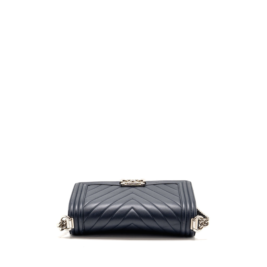 chanel-medium-chevron-boy-bag-calfskin-blue-shw