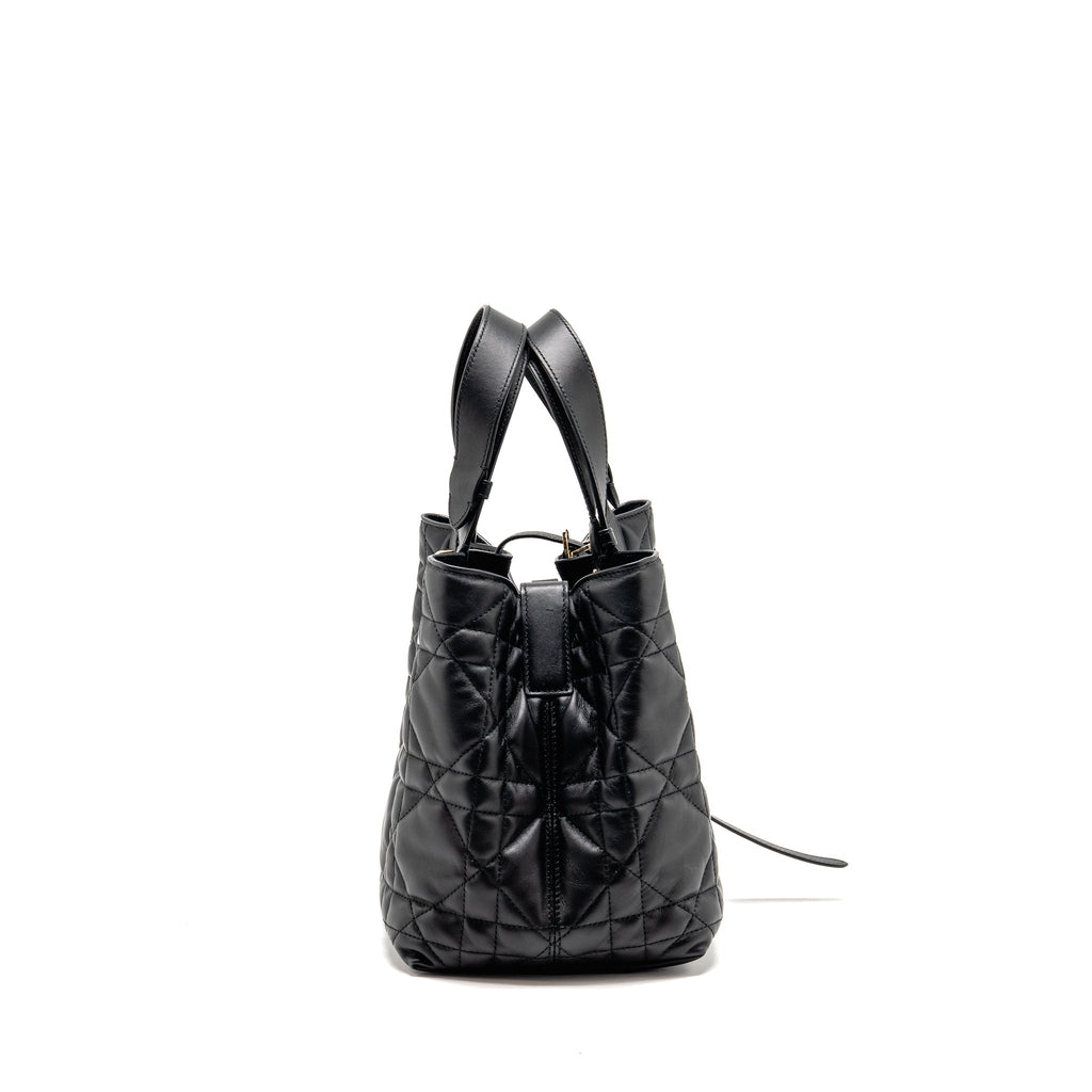 dior-medium-dior-toujours-tote-bag-macrocannage-calfskin-black-lghw-copy-1
