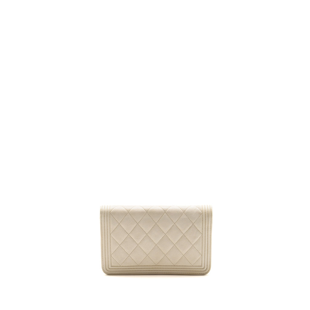 chanel-boy-wallet-on-chain-caviar-white-lghw-1