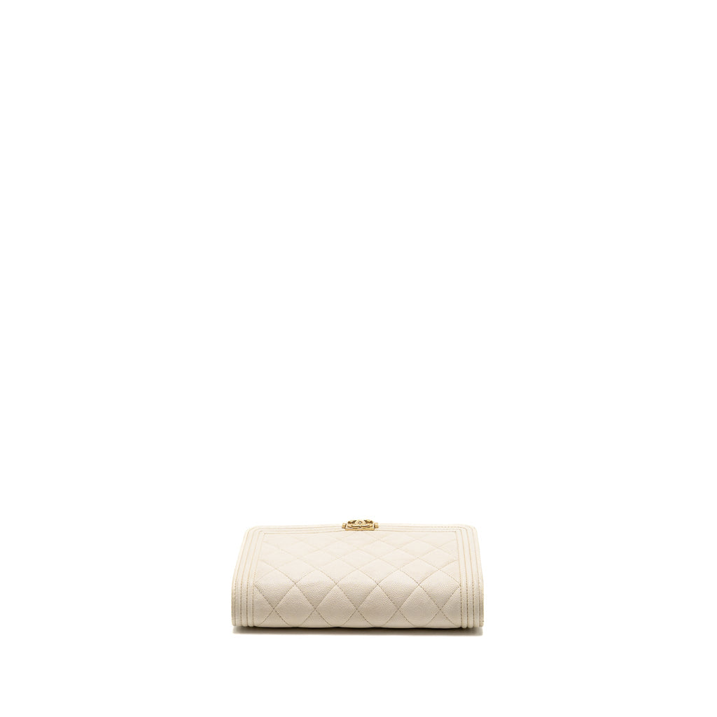 chanel-boy-wallet-on-chain-caviar-white-lghw-1