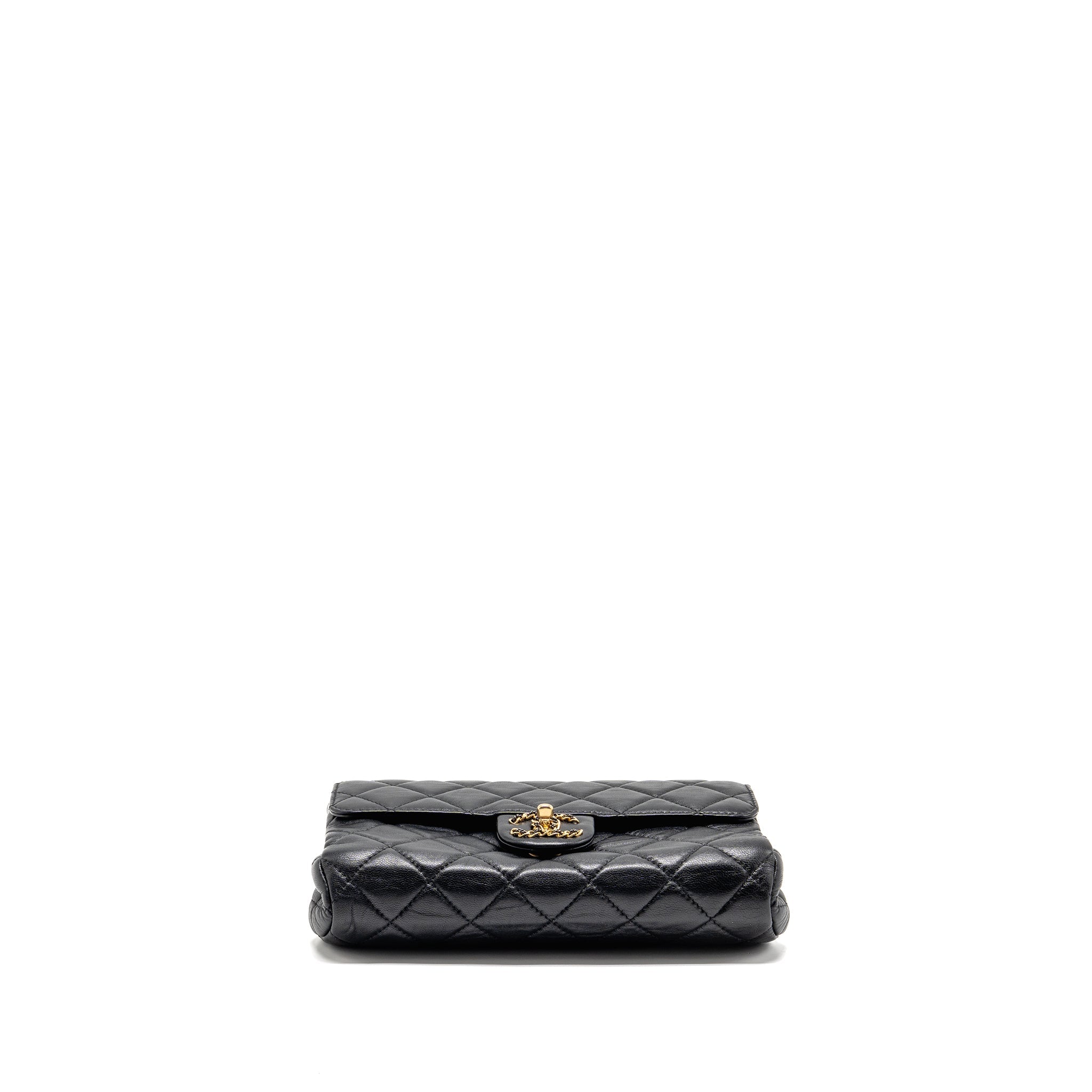 chanel-22c-quilted-flap-bag-lambskin-black-ghwmicrochip