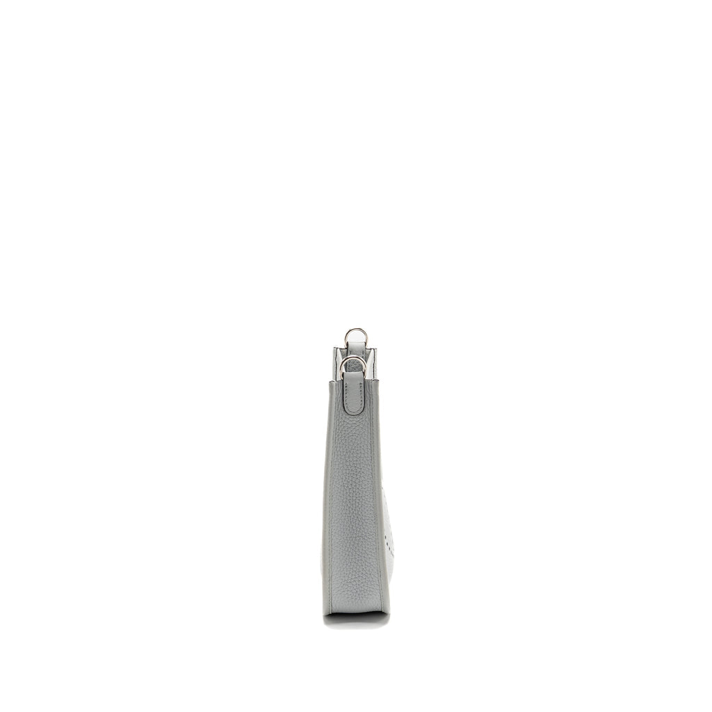 hermes-mini-evelyn-clemence-bleu-pale-bleu-indigo-shw-stamp-y-1