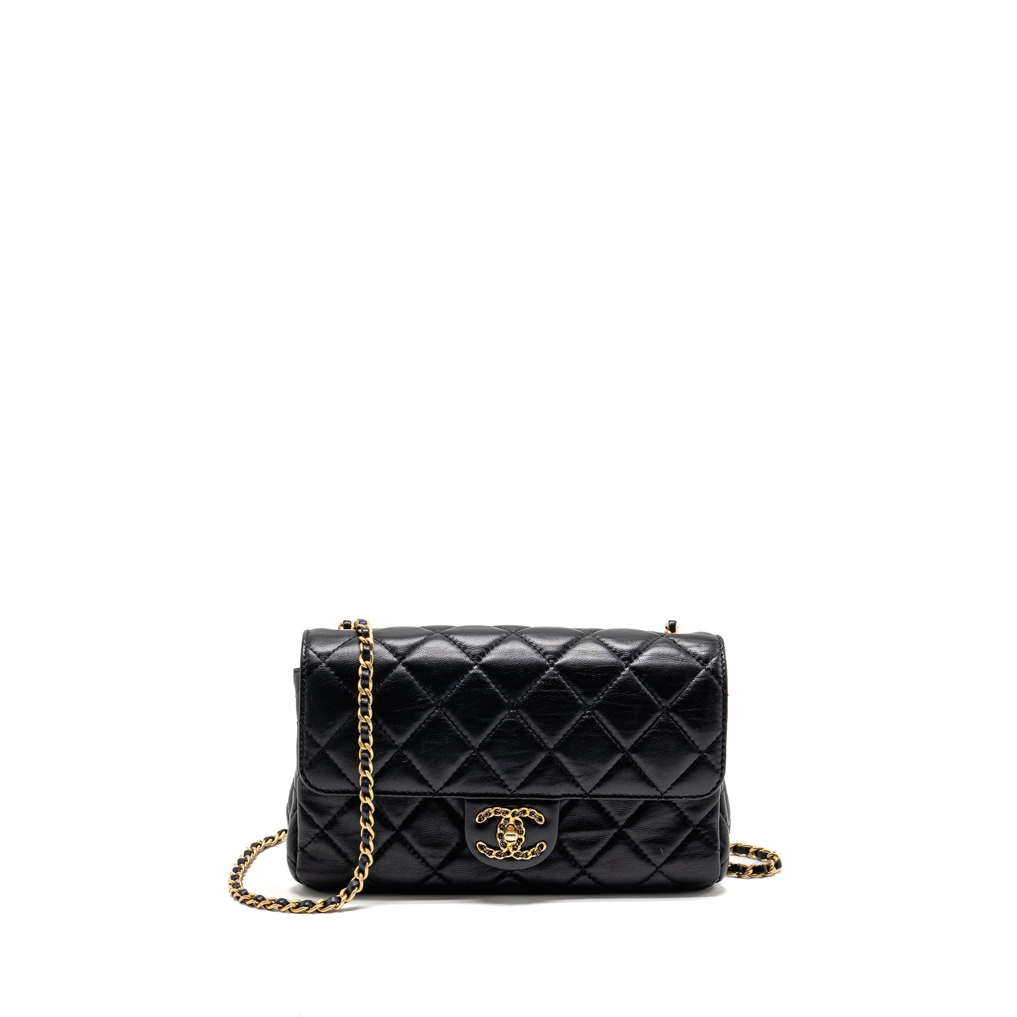 chanel-22c-quilted-flap-bag-lambskin-black-ghwmicrochip