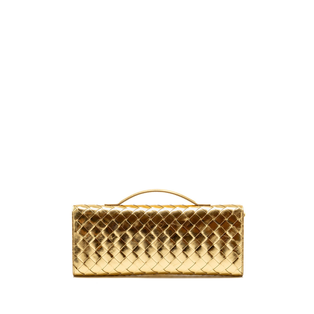 bottega-veneta-andiamo-clutch-foggy-mirror-effect-intrecciato-leather-gold-ghw