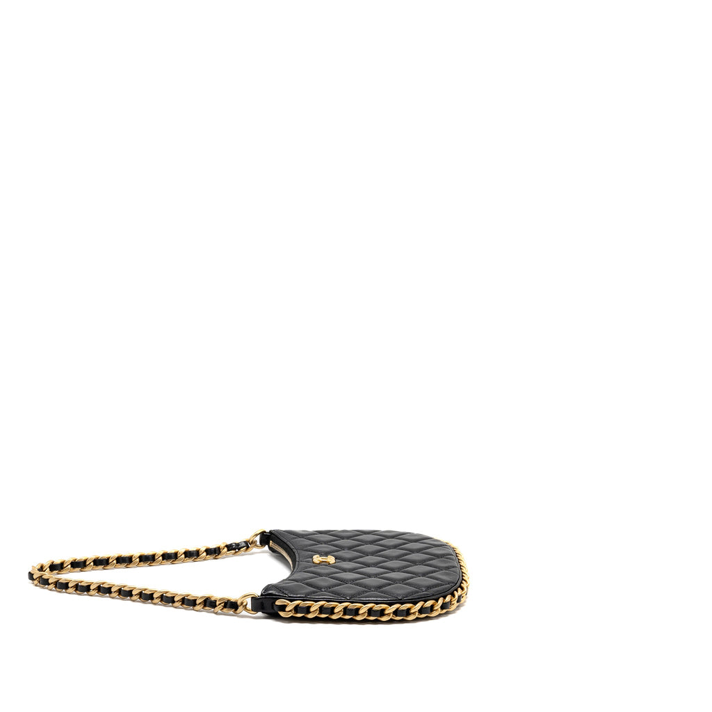 chanel-23b-round-hobo-shoulder-bag-lambskin-black-ghwmicrochip