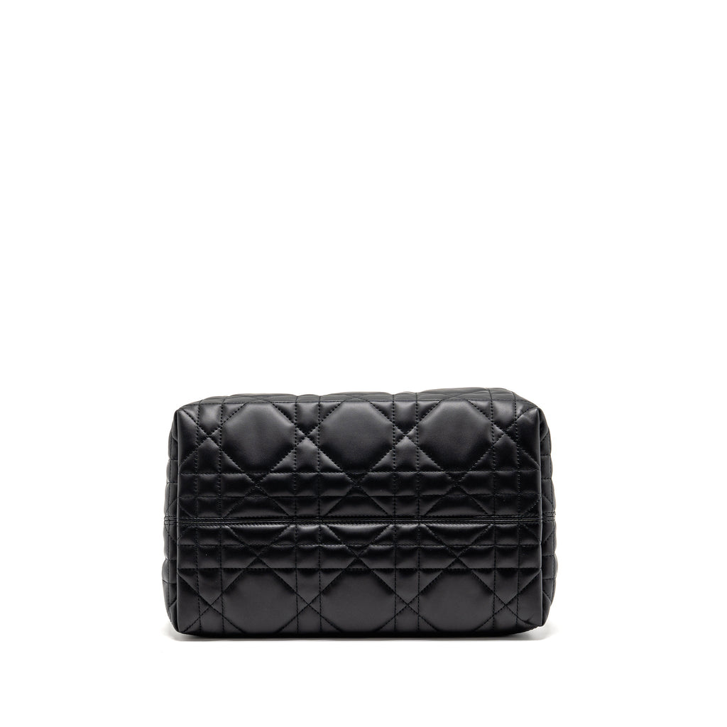 dior-medium-dior-toujours-tote-bag-macrocannage-calfskin-black-lghw-copy-2