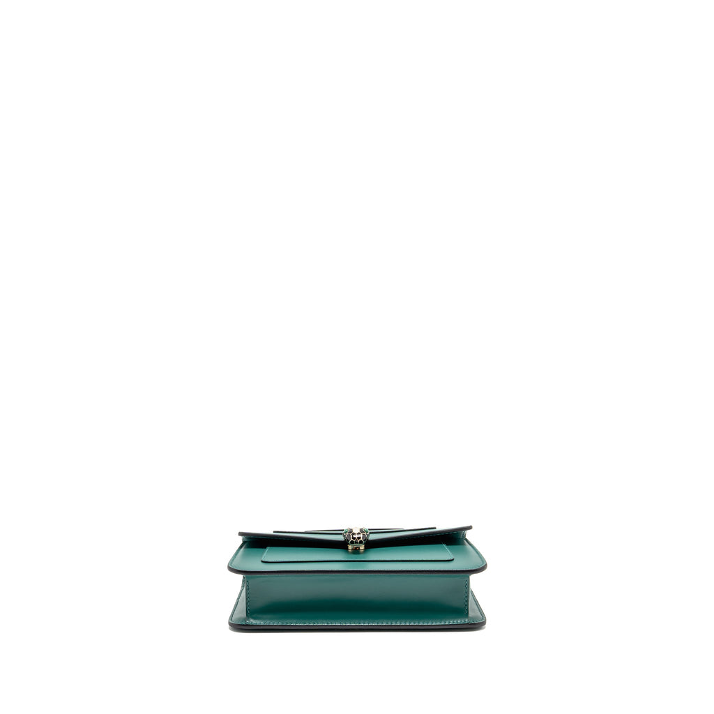 bvlgari-serpenti-forever-wallet-on-chain-calfskin-green-lghw-copy