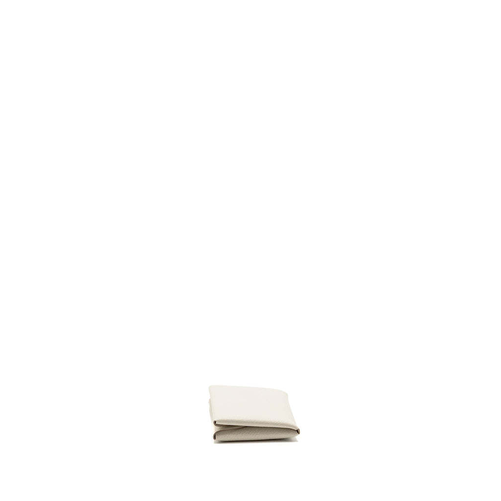 hermes-calvi-duo-card-holder-chevre-mysore-goatskin-gris-pale-shw-stamp-b