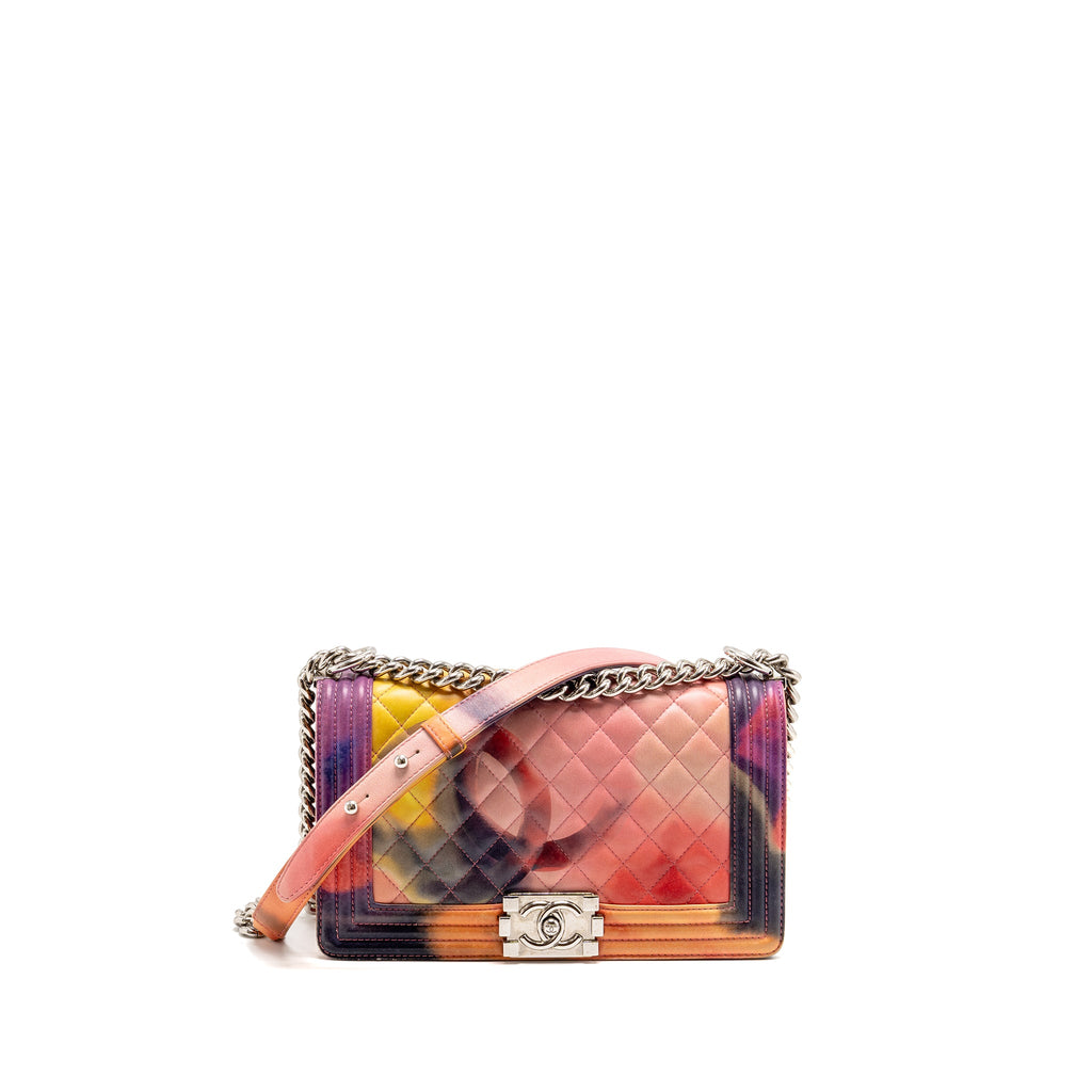 chanel-medium-boy-bag-flower-print-lambskin-multicolour-shw