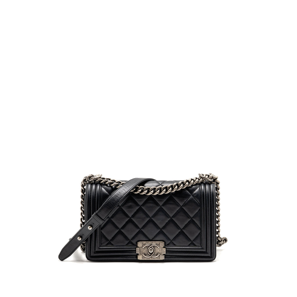 chanel-medium-boy-bag-calfskin-black-ruthenium-hardware-2