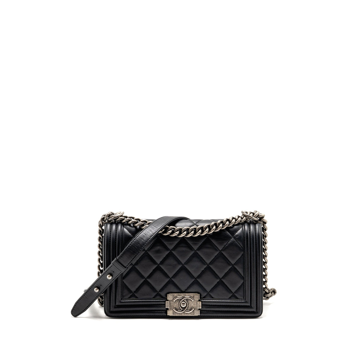 chanel-medium-boy-bag-calfskin-black-ruthenium-hardware-2