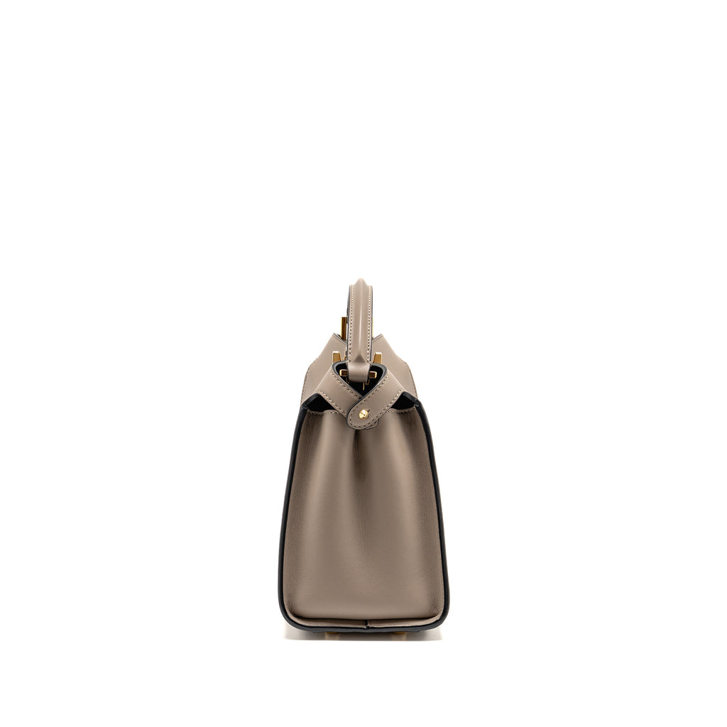 fendi-medium-peekaboo-handle-bag-calfskin-light-grey-ghw