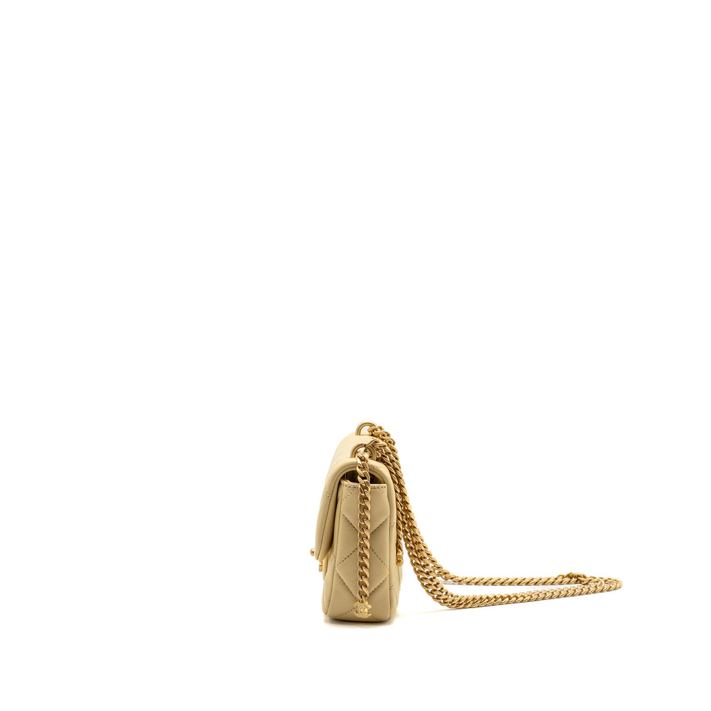 chanel-yellow