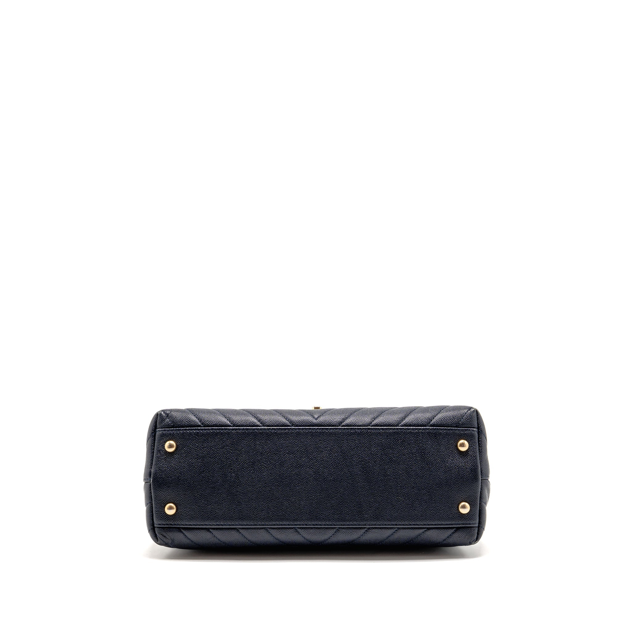 chanel-medium-chevron-coco-handle-bag-caviar-with-lizard-handle-navy-ghw
