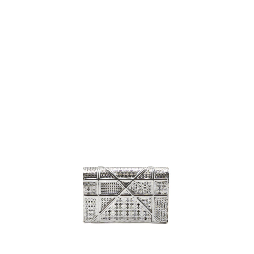 dior-diorama-wallet-on-chain-calfskin-silver-shw